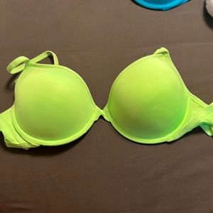 ‼️🅂🄾🄻🄳‼️Green bra